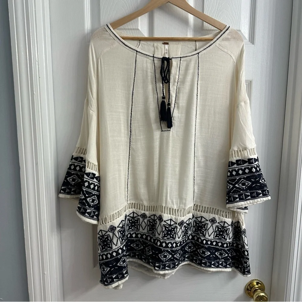 Free People Tunic Blouse Embroidered White Blue Oversized Boho Size Extra Small